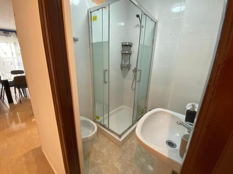 Ferienwohnung Alc - Santos Medicos Precioso Apartamento Centrico Alicante Exterior foto
